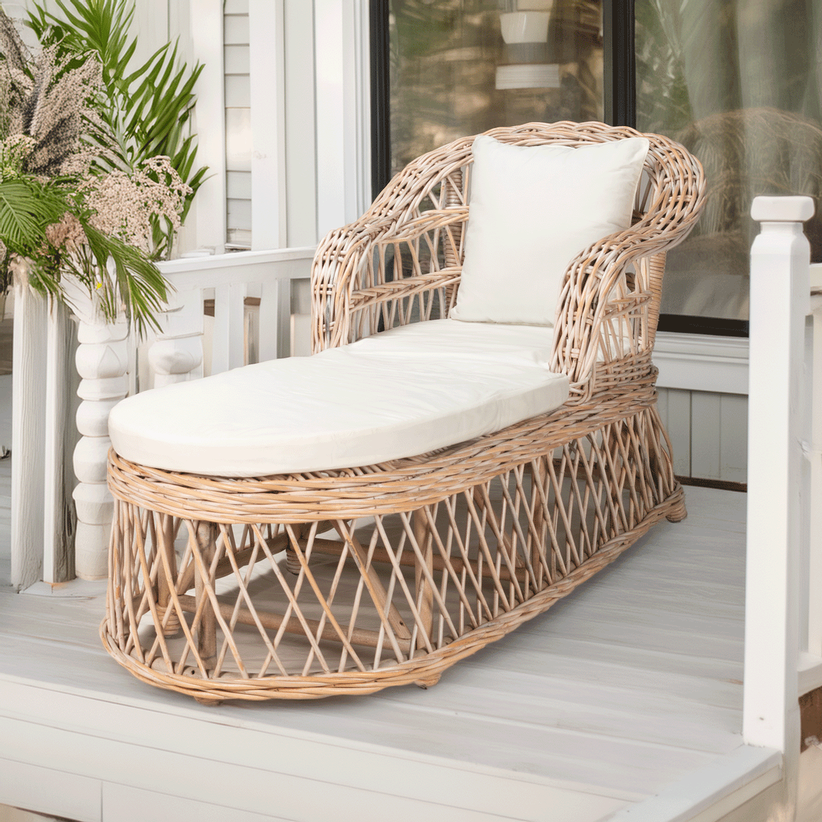 Rattan - Daybeds & Lounges